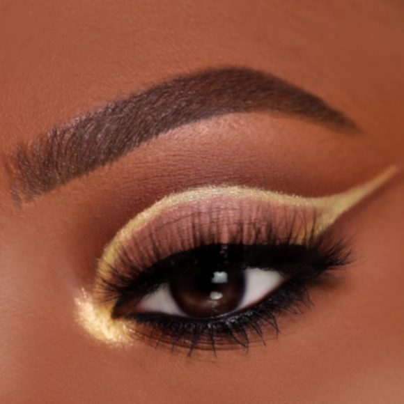 Colourpop x The Child™ Eyeshadow Palette - Picture 8 of 10